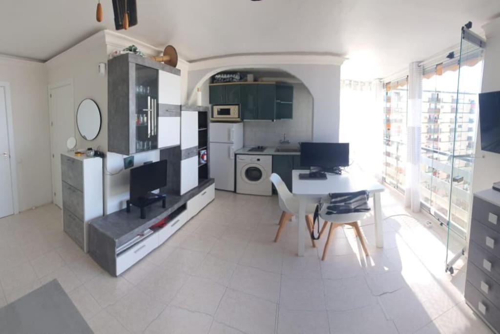Apartamento Con Terraza A Pie De Playa 贝纳尔马德纳 外观 照片