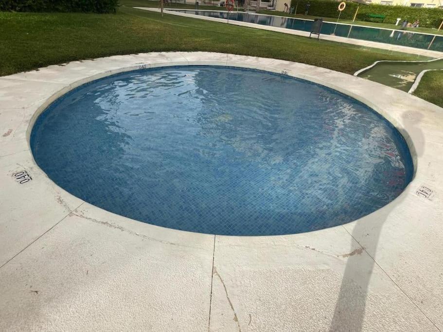 Apartamento Con Terraza A Pie De Playa 贝纳尔马德纳 外观 照片
